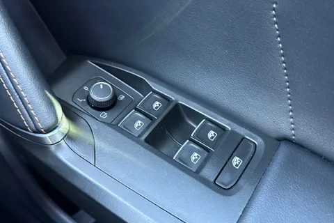 DG72EDL CUPRA Formentor 1.5 TSI V2 DSG Euro 6 (s/s) 5dr Thumbnail #33