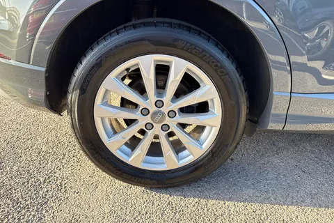 11 of 53 for AUDI Q3 35 TDI Sport 5dr S Tronic