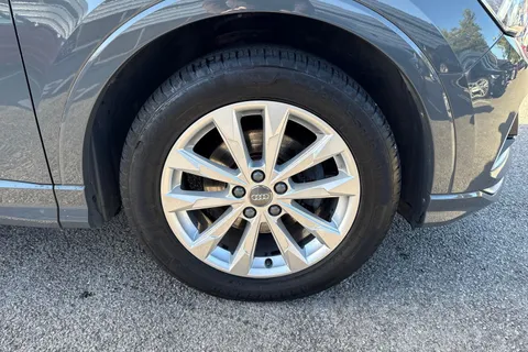 12 of 53 for AUDI Q3 35 TDI Sport 5dr S Tronic