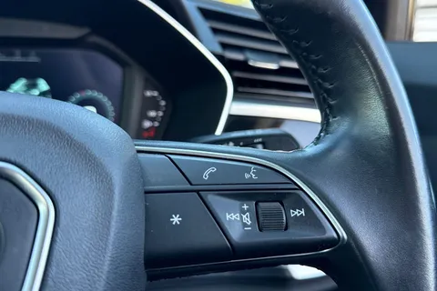 25 of 53 for AUDI Q3 35 TDI Sport 5dr S Tronic