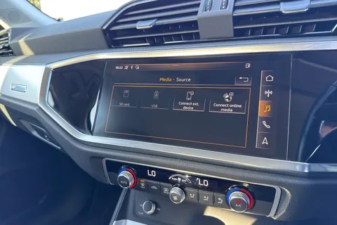 35 of 53 for AUDI Q3 35 TDI Sport 5dr S Tronic