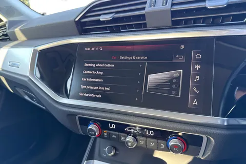 44 of 53 for AUDI Q3 35 TDI Sport 5dr S Tronic