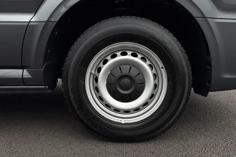 DE75OTW Volkswagen Crafter CR35 Commerce MWB 140 PS FWD - Digital Dash/Business Pack Thumbnail #10