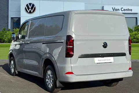 DE75MZU Volkswagen Transporter T28 Panel Van Commerce Pro SWB 110 PS 2.0 TDI 6sp Manual - Delivery Miles Thumbnail #3