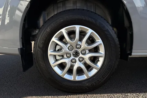 DE75MZU Volkswagen Transporter T28 Panel Van Commerce Pro SWB 110 PS 2.0 TDI 6sp Manual - Delivery Miles Thumbnail #11