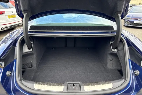 TY21KAN Porsche Taycan Performance Plus 93.4kWh Auto RWD 4dr Thumbnail #10