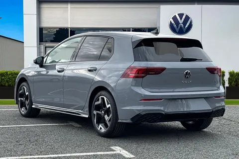  Volkswagen Golf 1.5 TSI R-Line Euro 6 (s/s) 5dr Thumbnail #3