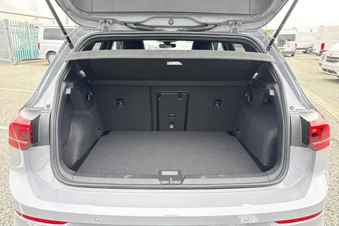  Volkswagen Golf 1.5 TSI R-Line Euro 6 (s/s) 5dr Thumbnail #7