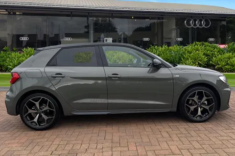 BV25ECW Audi A1 Black Edition 30 TFSI  116 PS S tronic Thumbnail #4