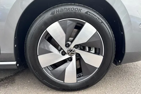 KY74WLC Volkswagen Passat 1.5 TSI eHybrid Life 5dr DSG Thumbnail #7