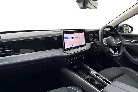 KY74WLC Volkswagen Passat 1.5 TSI eHybrid Life 5dr DSG Thumbnail #9