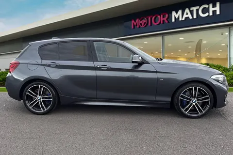 YH67NXP BMW 1 Series 2.0 118d M Sport Shadow Edition Auto Euro 6 (s/s) 5dr Thumbnail #4