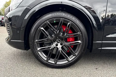 Audi RS Q8 4.0 TFSI V8 Performance Carbon Vorsprung Tiptronic quattro Euro 6 (s/s) 5dr Thumbnail #10