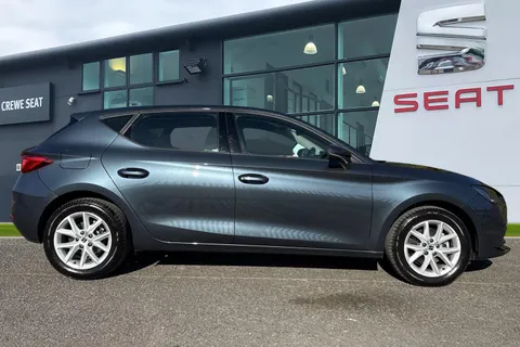 DH24FDJ SEAT Leon 1.5 TSI EVO SE Euro 6 (s/s) 5dr Thumbnail #3
