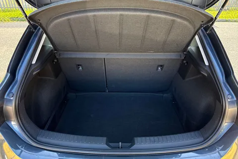 DH24FDJ SEAT Leon 1.5 TSI EVO SE Euro 6 (s/s) 5dr Thumbnail #6