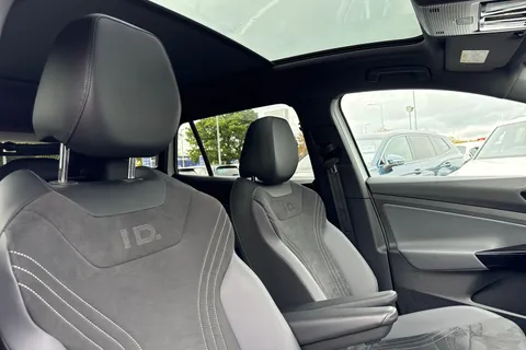 23 of 46 for Volkswagen ID.4 Style 77kWh Pro 286PS | Heated Seats | Rear View Camera | Design Pack Plus