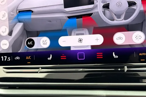 34 of 46 for Volkswagen ID.4 Style 77kWh Pro 286PS | Heated Seats | Rear View Camera | Design Pack Plus