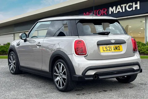 LS21AMO Mini Hatch 1.5 One Classic Steptronic Euro 6 (s/s) 3dr Thumbnail #3