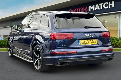 DX19GDU Audi Q7 3.0 TDI V6 50 Black Edition Tiptronic quattro Euro 6 (s/s) 5dr Thumbnail #3