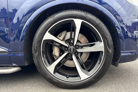 DX19GDU Audi Q7 3.0 TDI V6 50 Black Edition Tiptronic quattro Euro 6 (s/s) 5dr Thumbnail #7