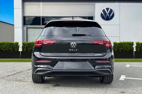 Volkswagen Golf 1.5 TSI eHybrid 19.7kWh Match DSG Euro 6 (s/s) 5dr Thumbnail #5