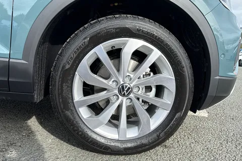  Volkswagen T-Roc 1.5 TSI Match DSG Euro 6 (s/s) 5dr Thumbnail #7