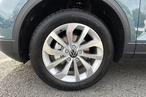  Volkswagen T-Roc 1.5 TSI Match DSG Euro 6 (s/s) 5dr Thumbnail #22