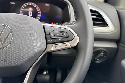  Volkswagen T-Roc 1.5 TSI Match DSG Euro 6 (s/s) 5dr Thumbnail #32