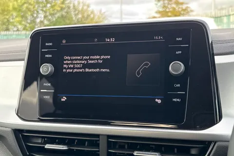  Volkswagen T-Roc 1.5 TSI Match DSG Euro 6 (s/s) 5dr Thumbnail #35