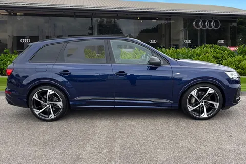 DA72YSB Audi Q7 Black Edition 55 TFSI quattro 340 PS tiptronic Thumbnail #4