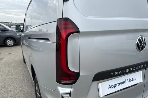 PN75MZW Volkswagen Transporter T30 Panel Van Commerce Pro SWB 150 PS 2.0 TDI 8sp Automatic Thumbnail #8