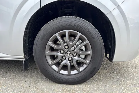 PN75MZW Volkswagen Transporter T30 Panel Van Commerce Pro SWB 150 PS 2.0 TDI 8sp Automatic Thumbnail #10