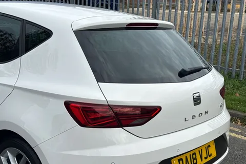 DA18VJC SEAT Leon 1.4 TSI FR Technology Euro 6 (s/s) 5dr Thumbnail #8