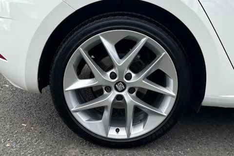 DA18VJC SEAT Leon 1.4 TSI FR Technology Euro 6 (s/s) 5dr Thumbnail #11