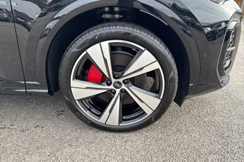 Audi Q5 2.0 TDI Edition 1 S Tronic quattro Euro 6 (s/s) 5dr Thumbnail #10