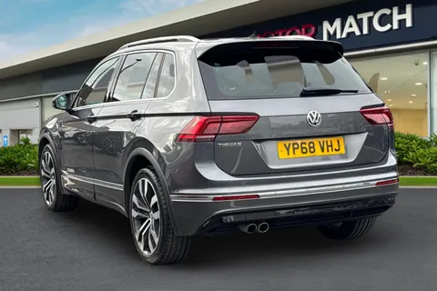 YP68VHJ Volkswagen Tiguan 2.0 TDI R-Line DSG Euro 6 (s/s) 5dr Thumbnail #3