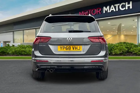 YP68VHJ Volkswagen Tiguan 2.0 TDI R-Line DSG Euro 6 (s/s) 5dr Thumbnail #5