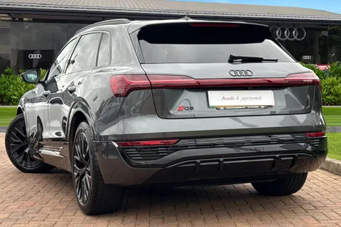 KY24UOH Audi Q8 e-tron Black Edition 50 e-tron quattro 250,00 kW Thumbnail #3