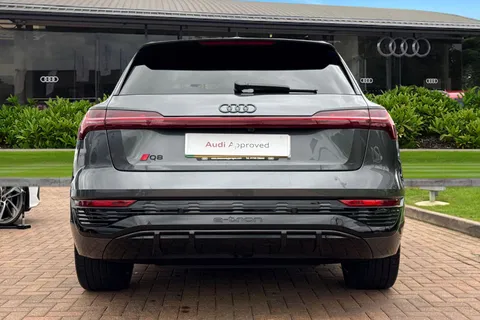 KY24UOH Audi Q8 e-tron Black Edition 50 e-tron quattro 250,00 kW Thumbnail #5