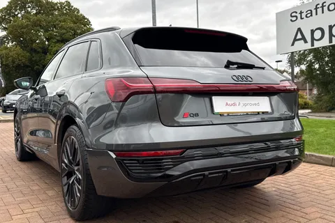 KY24UOH Audi Q8 e-tron Black Edition 50 e-tron quattro 250,00 kW Thumbnail #8