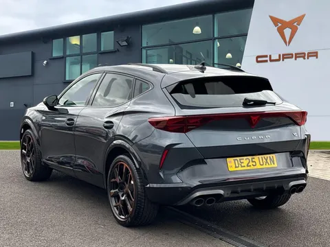 DE25UXN CUPRA Formentor 2.0 TSI 333 VZ3 5dr DSG 4Drive***PANORAMIC SUNROOF*** Thumbnail #3