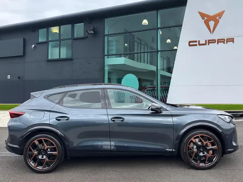 DE25UXN CUPRA Formentor 2.0 TSI 333 VZ3 5dr DSG 4Drive***PANORAMIC SUNROOF*** Thumbnail #4