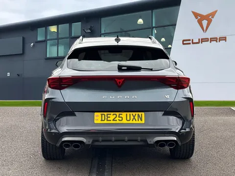 DE25UXN CUPRA Formentor 2.0 TSI 333 VZ3 5dr DSG 4Drive***PANORAMIC SUNROOF*** Thumbnail #5