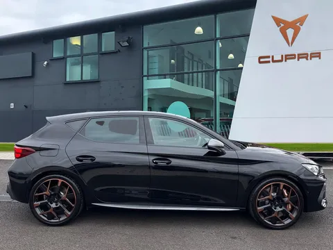 KO74GZC CUPRA Leon 2.0 TSI 300 VZ3 5dr DSG***PANORAMIC SUNROOF*** Thumbnail #4