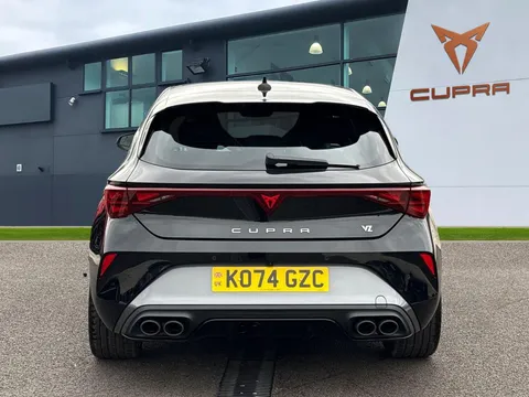 KO74GZC CUPRA Leon 2.0 TSI 300 VZ3 5dr DSG***PANORAMIC SUNROOF*** Thumbnail #5