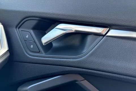 DC72LWX Audi Q3 Black Edition 35 TFSI  150 PS S tronic Thumbnail #21