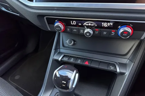 DC72LWX Audi Q3 Black Edition 35 TFSI  150 PS S tronic Thumbnail #22