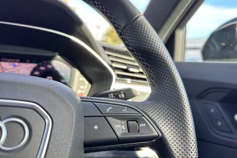 DC72LWX Audi Q3 Black Edition 35 TFSI  150 PS S tronic Thumbnail #25