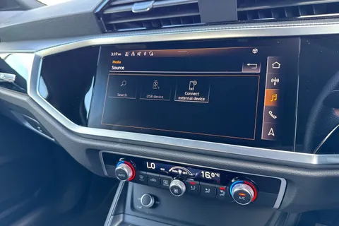 DC72LWX Audi Q3 Black Edition 35 TFSI  150 PS S tronic Thumbnail #35