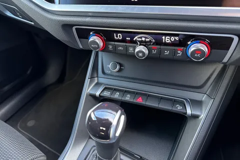 DC72LWX Audi Q3 Black Edition 35 TFSI  150 PS S tronic Thumbnail #46